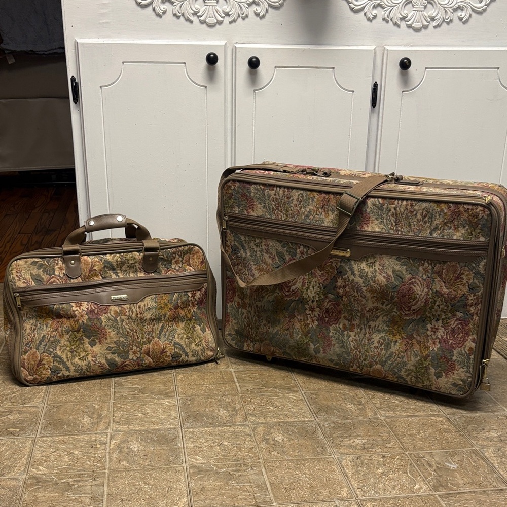 Vintage Floral Travel Bag Set